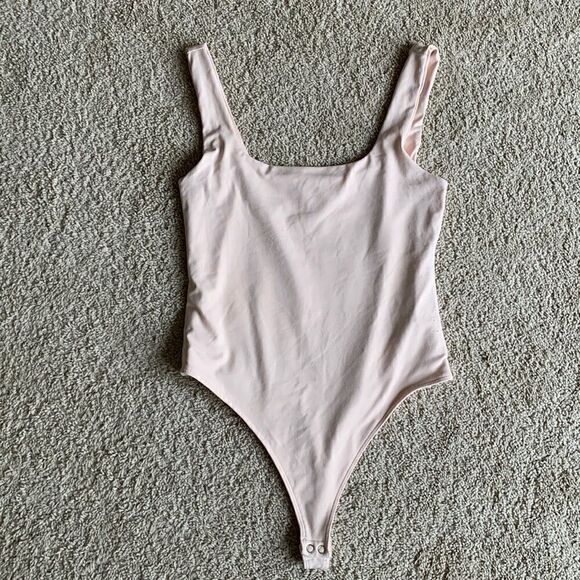 Scoop-Neck Sleeveless Bodysuit Forever 21 Tank Bodysuit Nude Pale Pink Snap - Picture 2 of 6